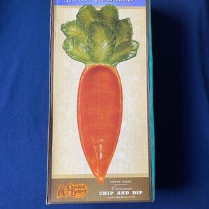 NWT Cracker Barrel Ceramic Chip and Dip Carrot Platter